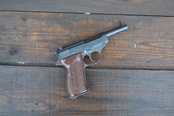 Pistola P38 "Cyq" Cal 9x19