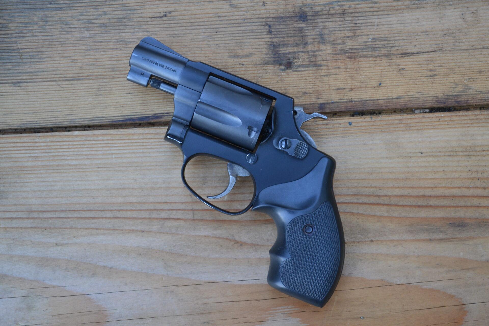Revolver Smith&Wesson Mod 37-1 Cal. 38spl - immagine 2
