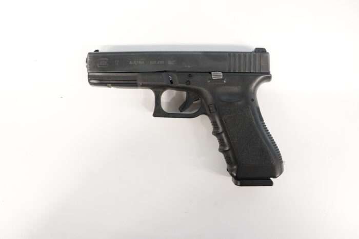 Pistola GLOCK 17 3^Gen. cal. 9x21 - immagine 3