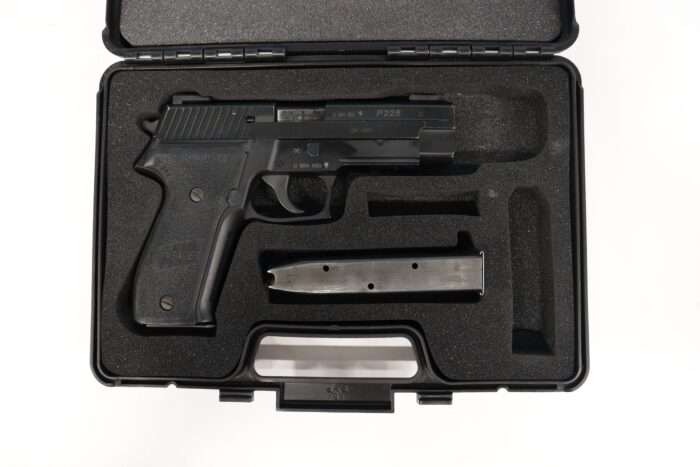 Pistola SIG SAUER mod. P226 cal. 9x21